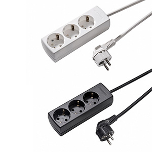 Socket outlet strip with cord